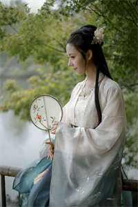 女主季然